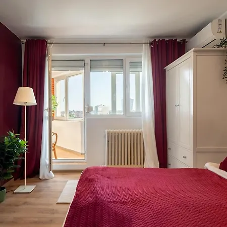Apartment Burgundy Sky Dorobanți *